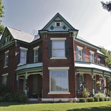 Nauvoo Grand Bed & Breakfast Hotel Exterior photo